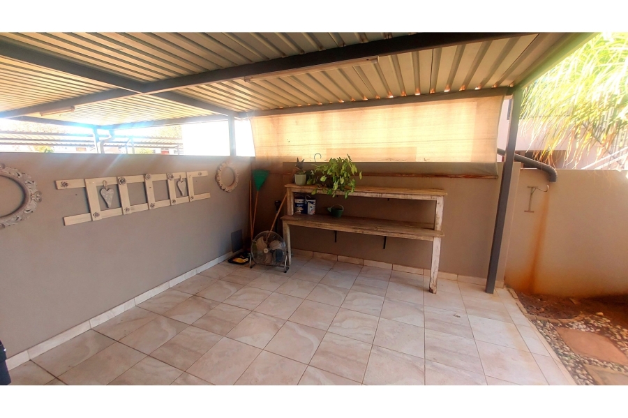 2 Bedroom Property for Sale in Melodie North West